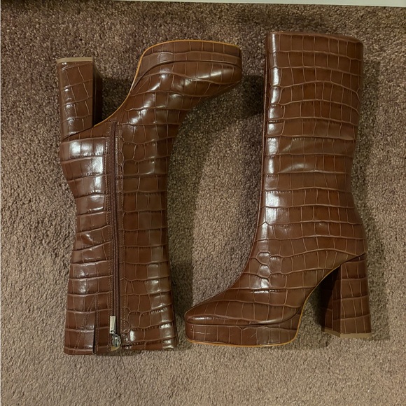 NWT Schutz Raff Croc-Embossed Leather Platform Boots - Picture 7 of 10